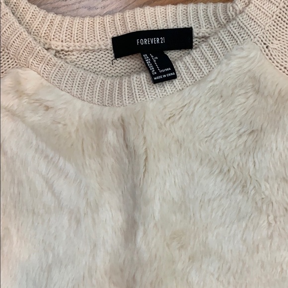 Forever 21 faux fur front sweater - Picture 2 of 2